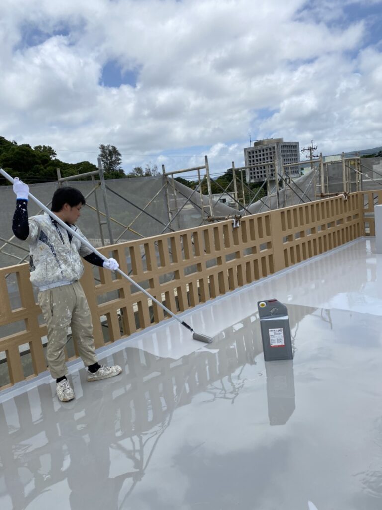 屋上の防水作業