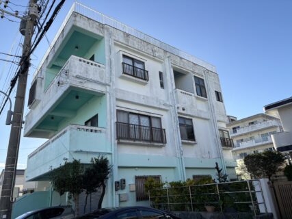ここまでやるの！？細かい箇所も見逃さない職人の塗装技術｜沖縄市海邦の施工事例