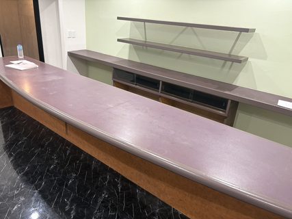 居抜き店舗のバーカウンターを塗装で再生｜既存設備を活かした店舗リフォーム